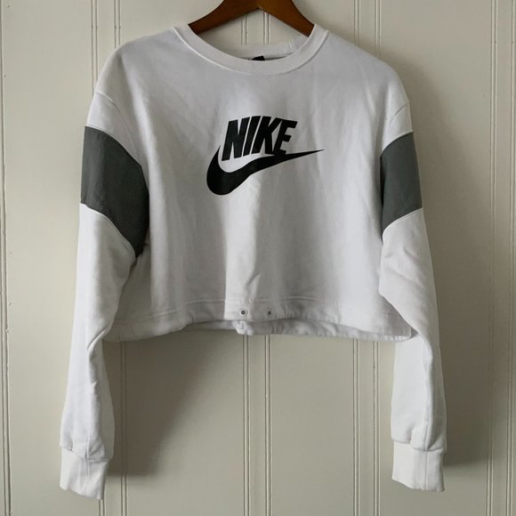 Nike Tops - Nike Crop Top